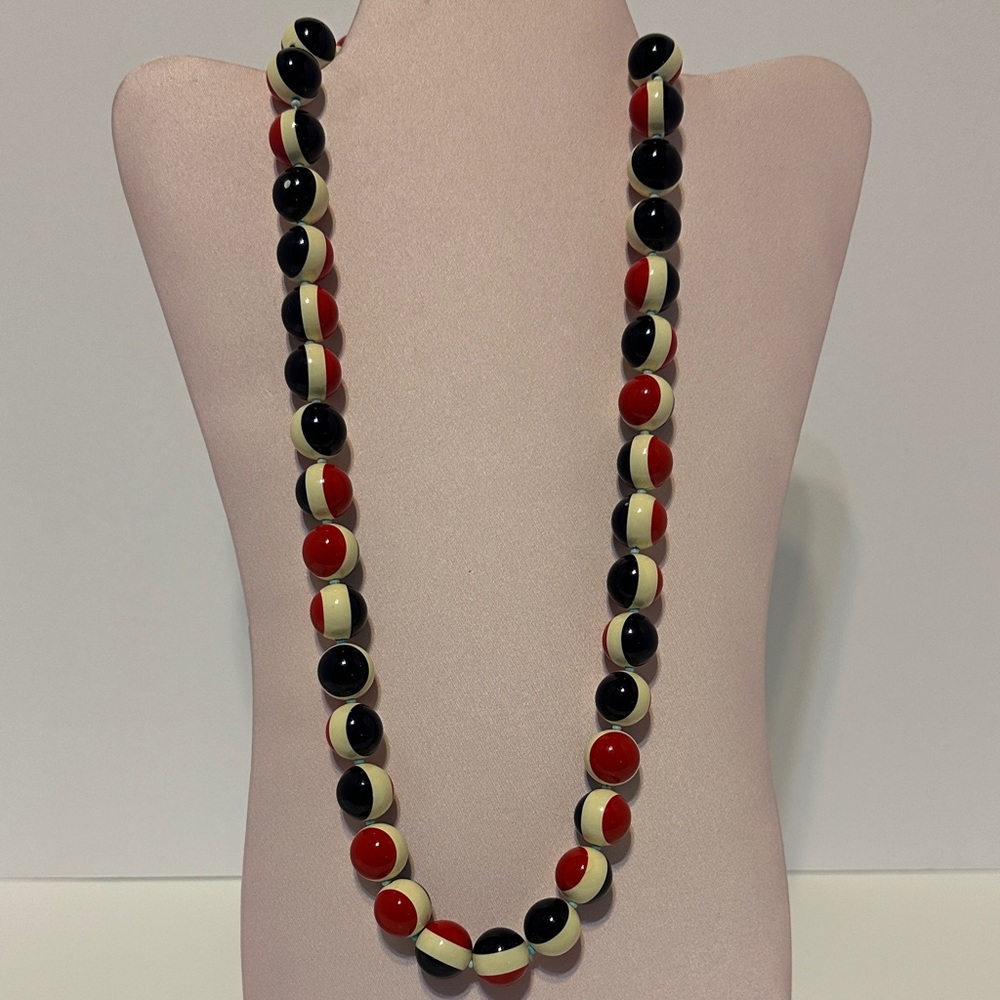 Vintage Red White & Blue Beaded Necklace - Picture 5 of 11